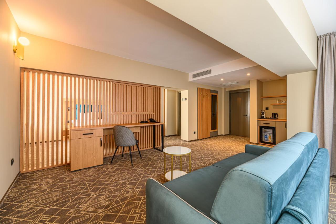Hotel Central Pascani Dış mekan fotoğraf