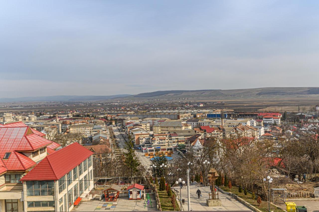Hotel Central Pascani Dış mekan fotoğraf