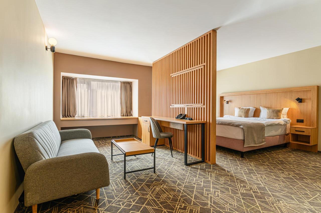 Hotel Central Pascani Dış mekan fotoğraf