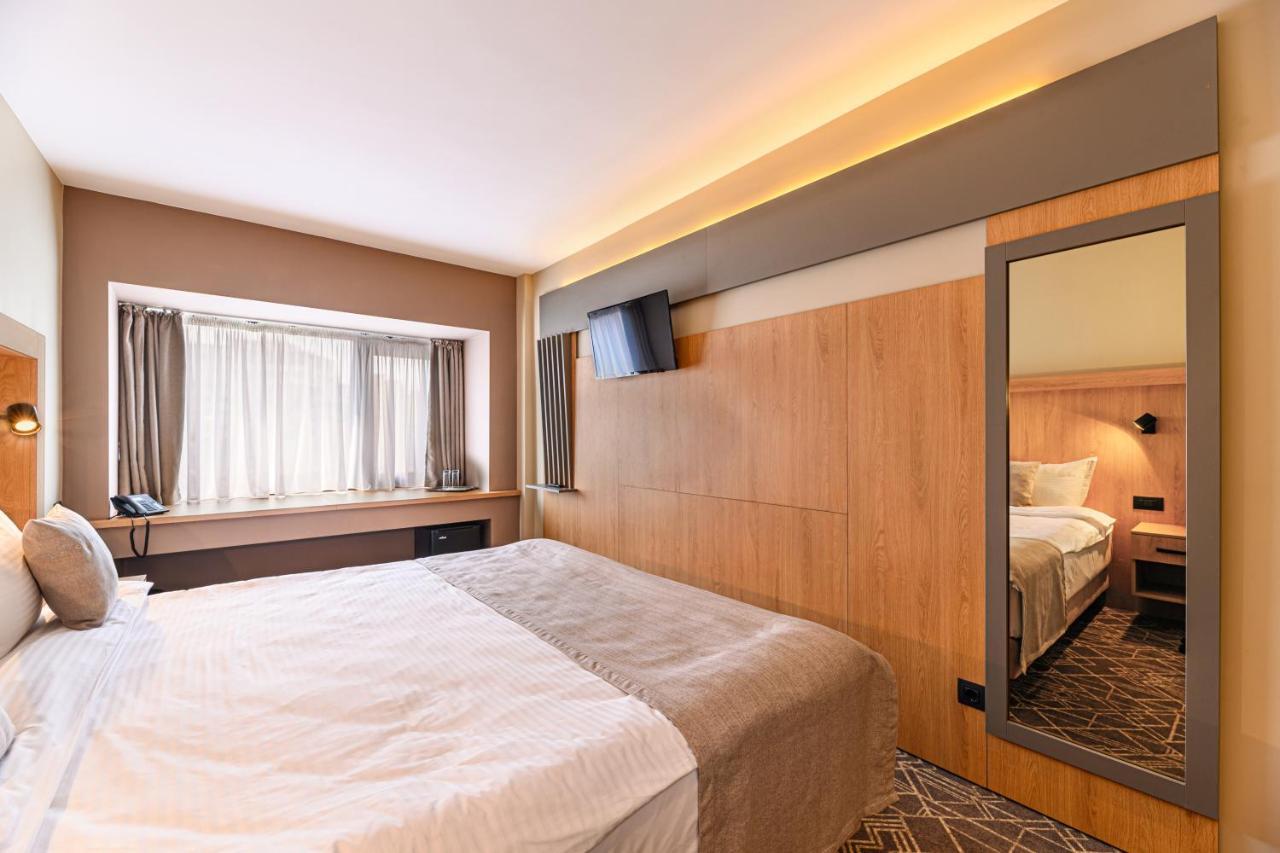 Hotel Central Pascani Dış mekan fotoğraf