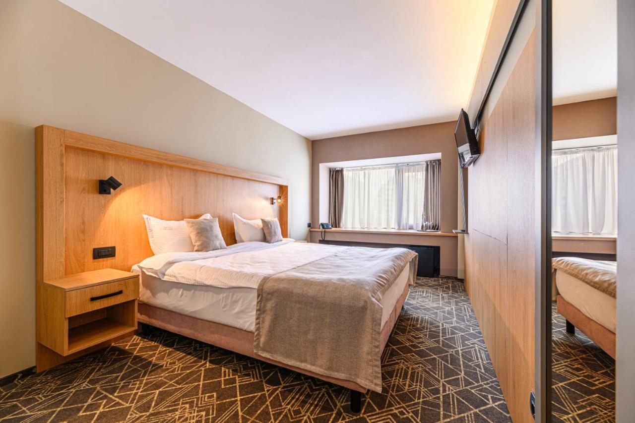 Hotel Central Pascani Dış mekan fotoğraf