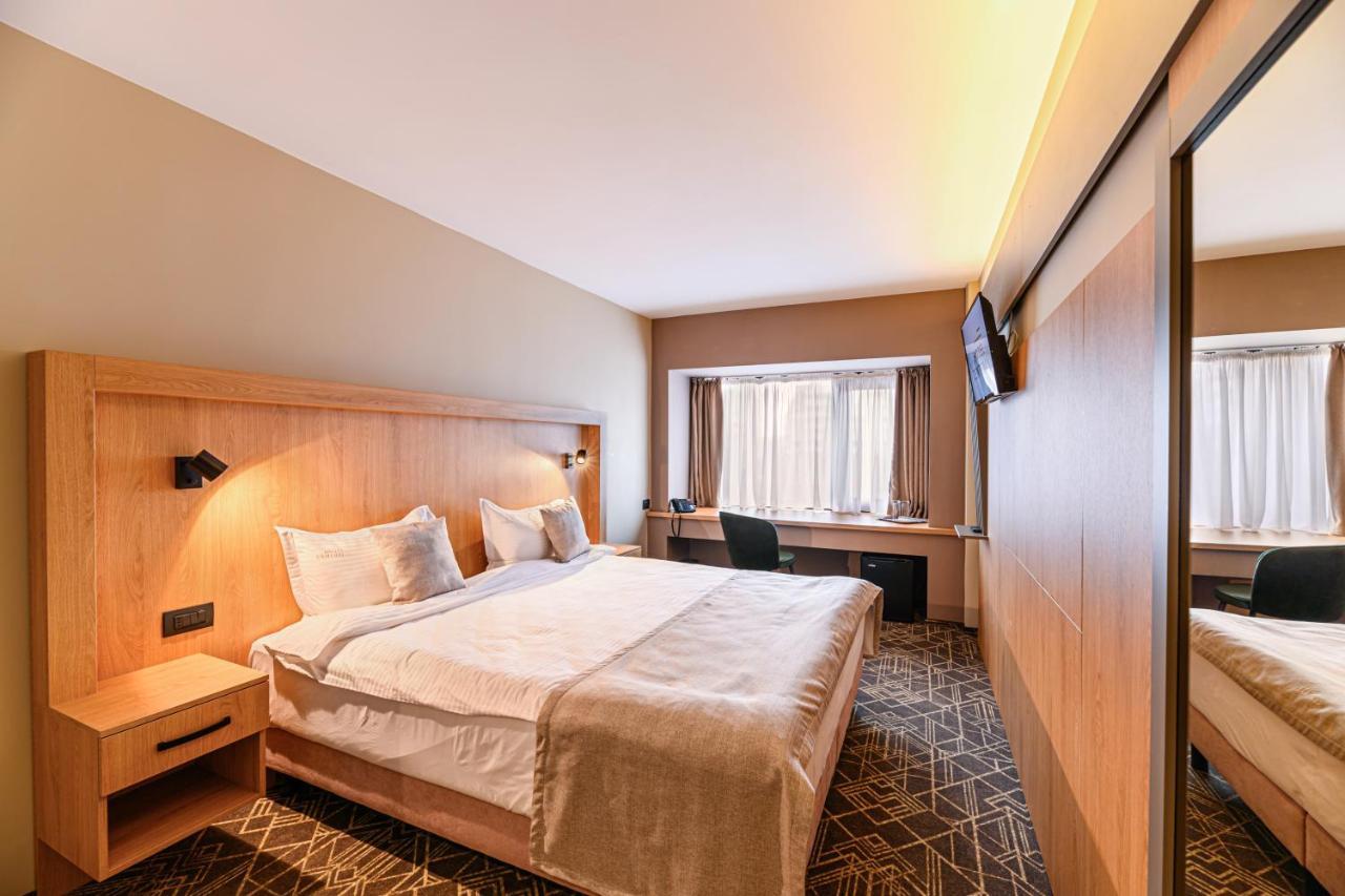Hotel Central Pascani Dış mekan fotoğraf