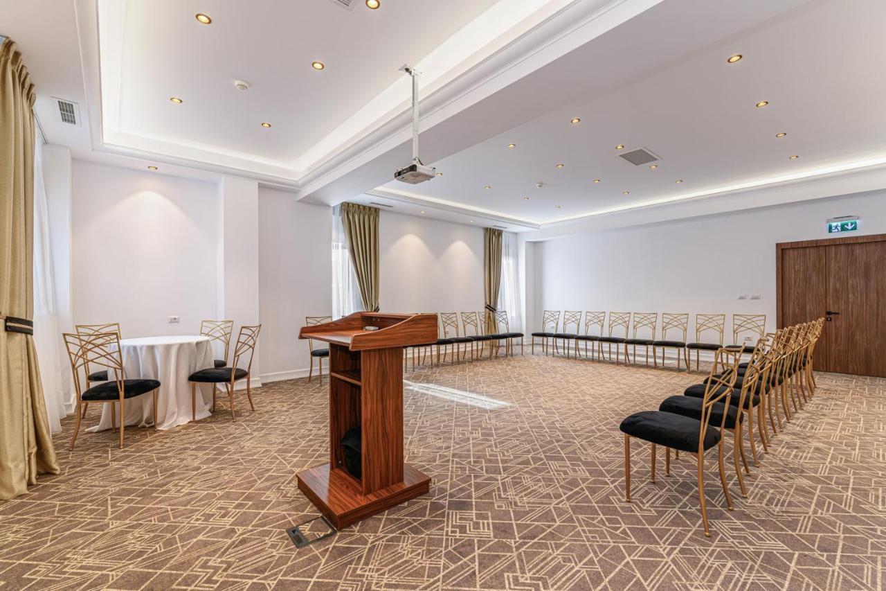 Hotel Central Pascani Dış mekan fotoğraf
