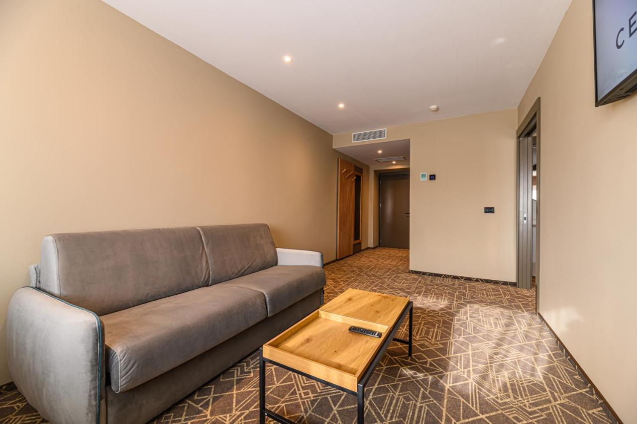 Hotel Central Pascani Dış mekan fotoğraf