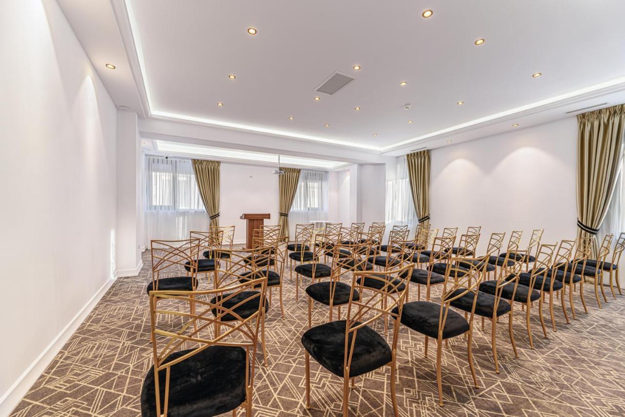 Hotel Central Pascani Dış mekan fotoğraf